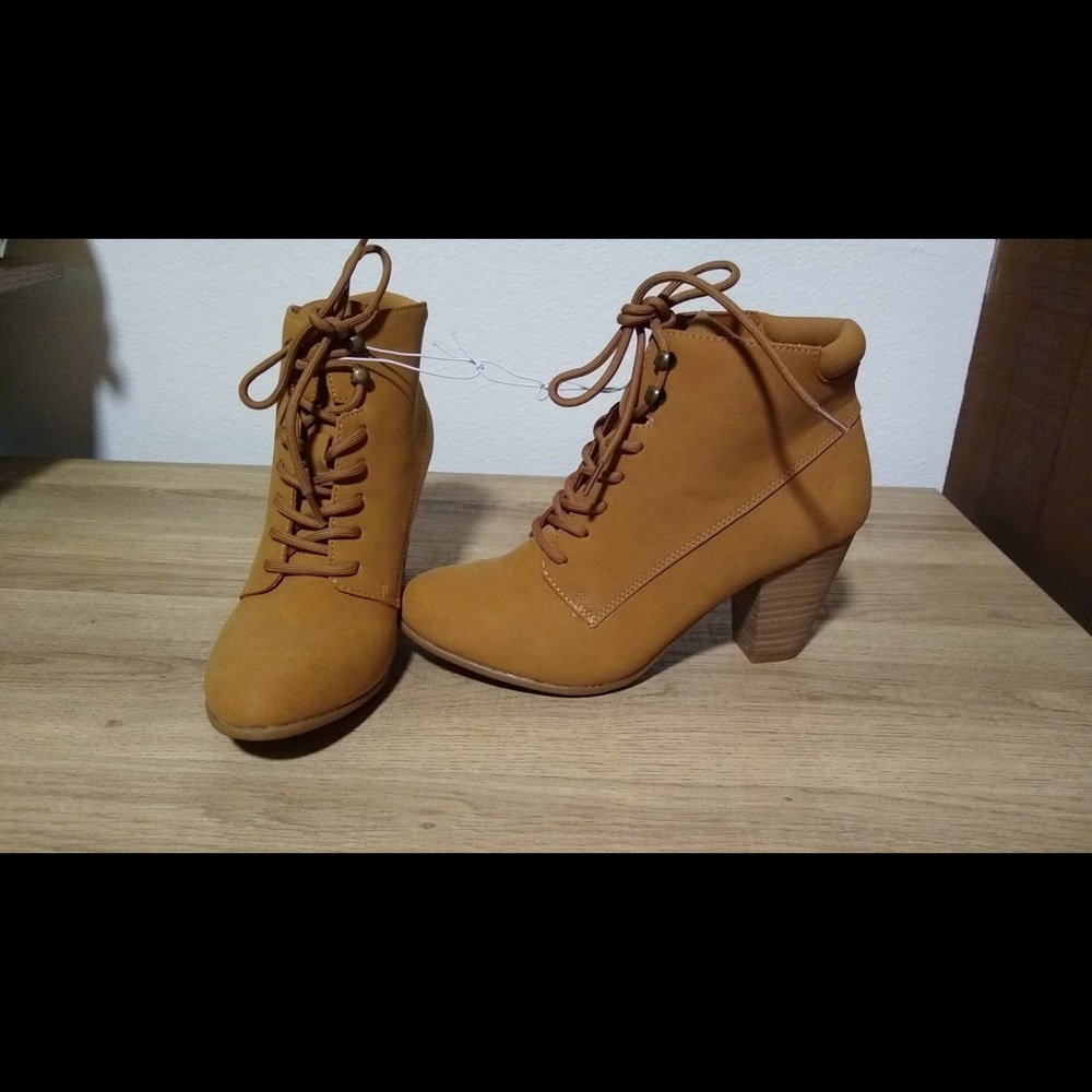 New high heel boots